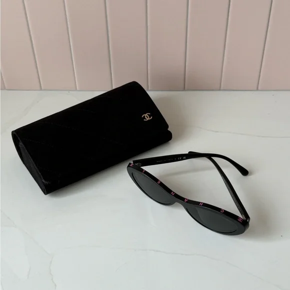 CHANEL Black and Pink Sunglasses - Picture 2 of 12